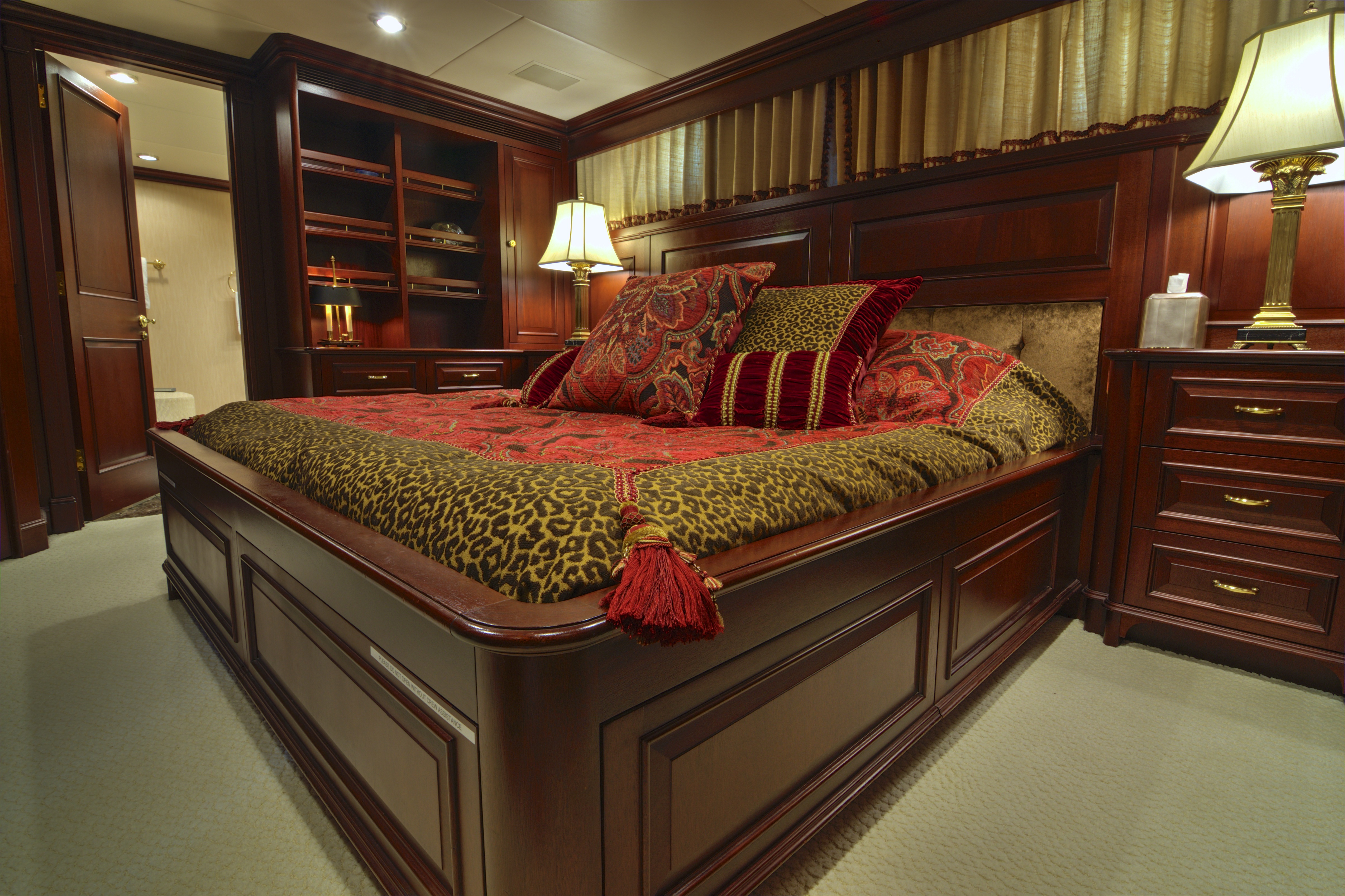 guest stateroom Starboard fwd